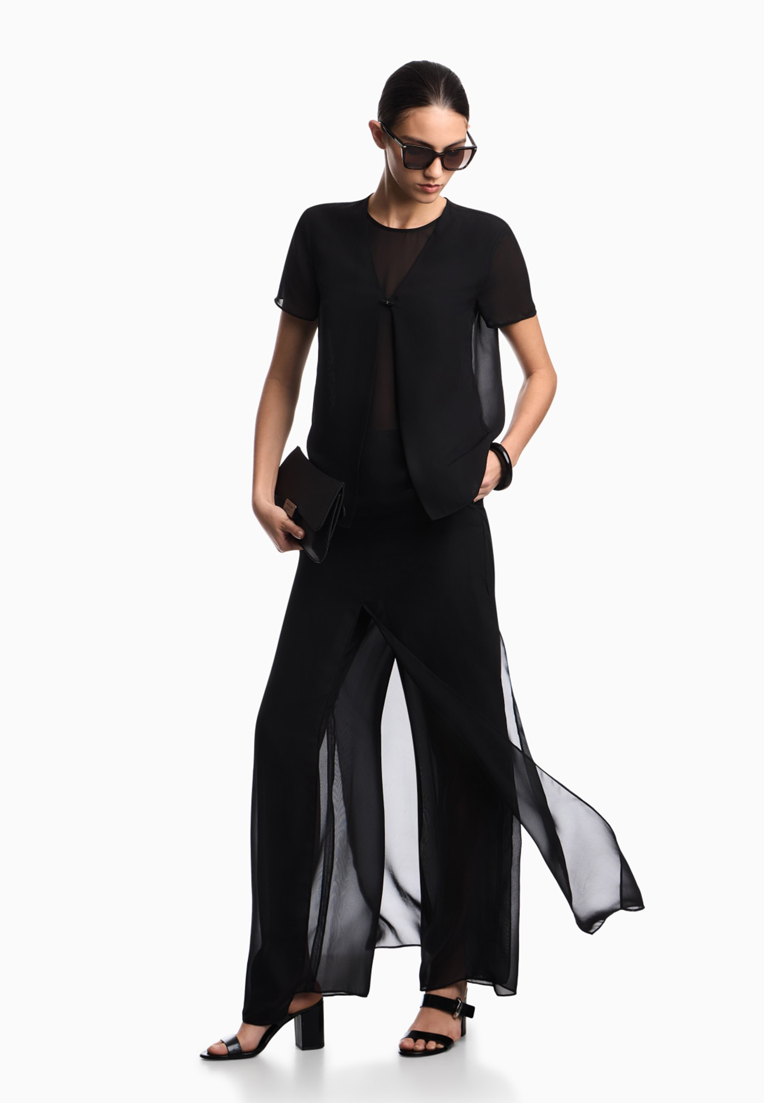 Брюки EMPORIO ARMANI, Черный, Черный
Брюки EMPORIO ARMANI, Черный, Черный