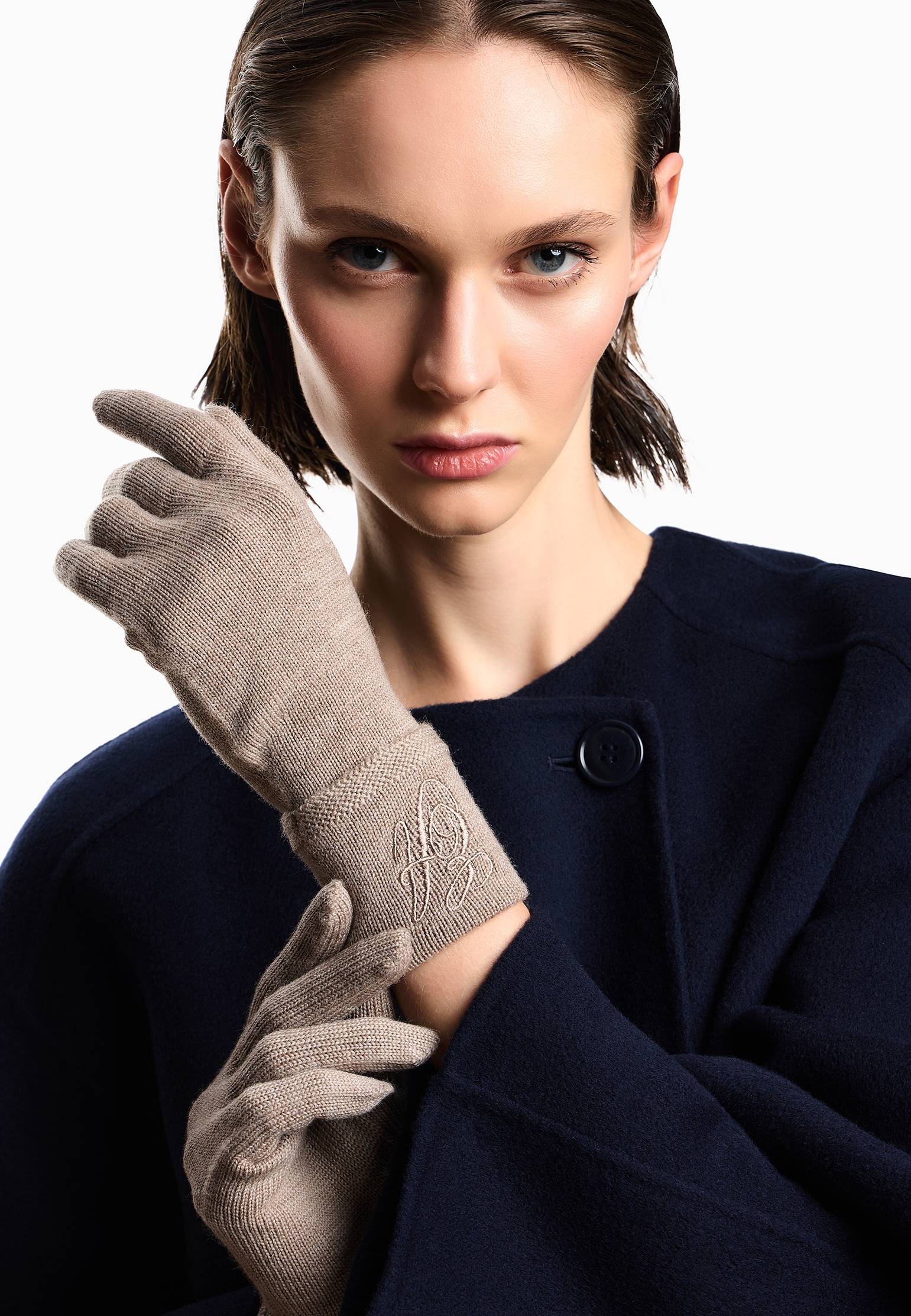 Перчатки EMPORIO ARMANI, Бежевый, Бежевый
Перчатки EMPORIO ARMANI, Бежевый, Бежевый