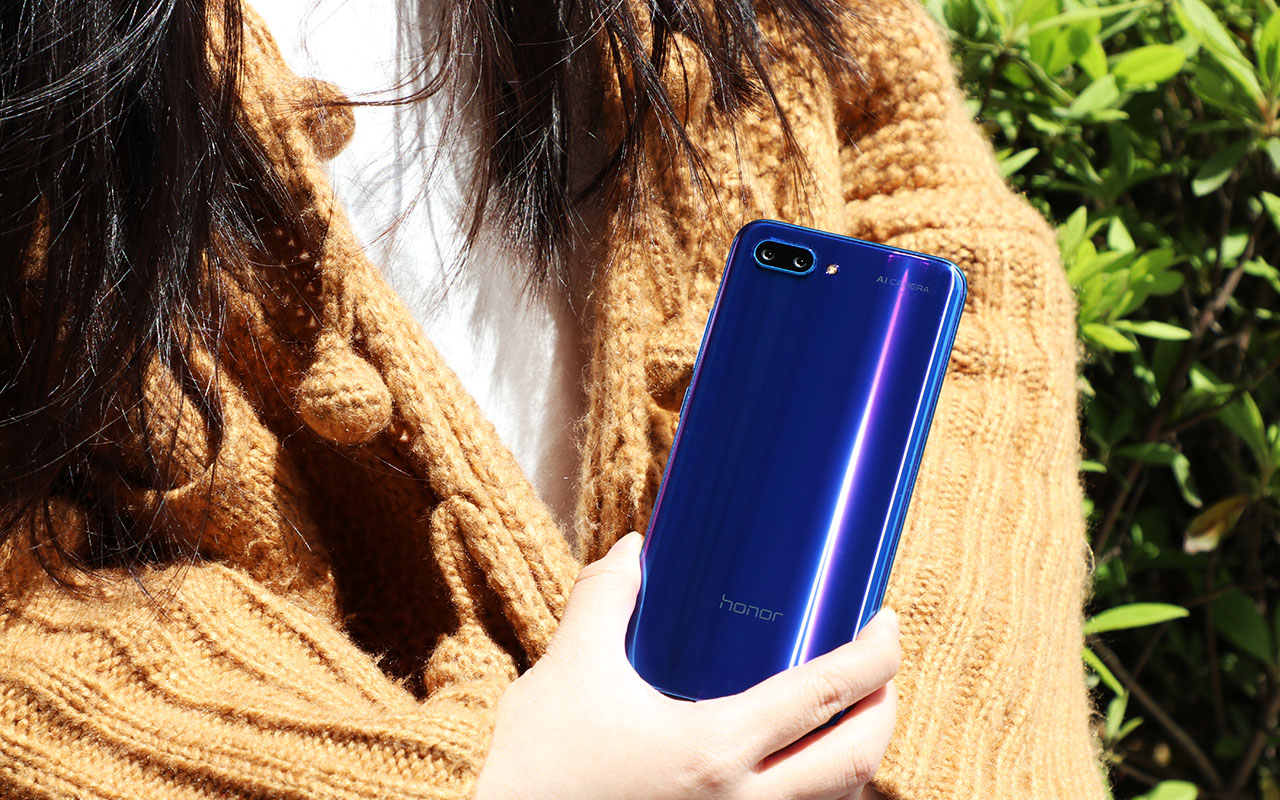  Honor 10:   Kirin 970  24- AI-  