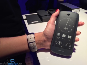   YotaPhone 2