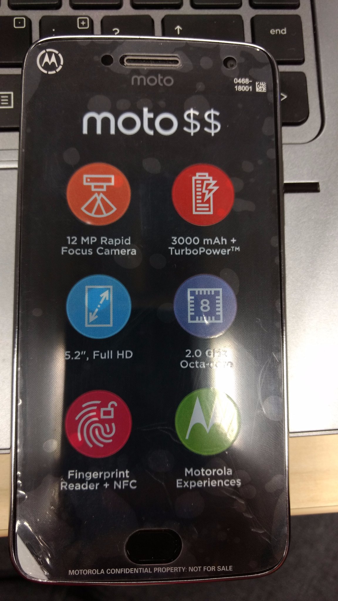 Moto G5 Plus: живое фото и подтверждение характеристик