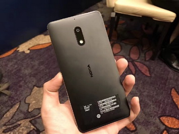 Nokia, HMD, Foxconn    -  Nokia 6?