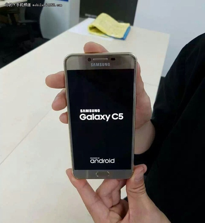 Samsung Galaxy C5  C7:     C  China