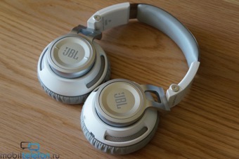   JBL Synchros S500