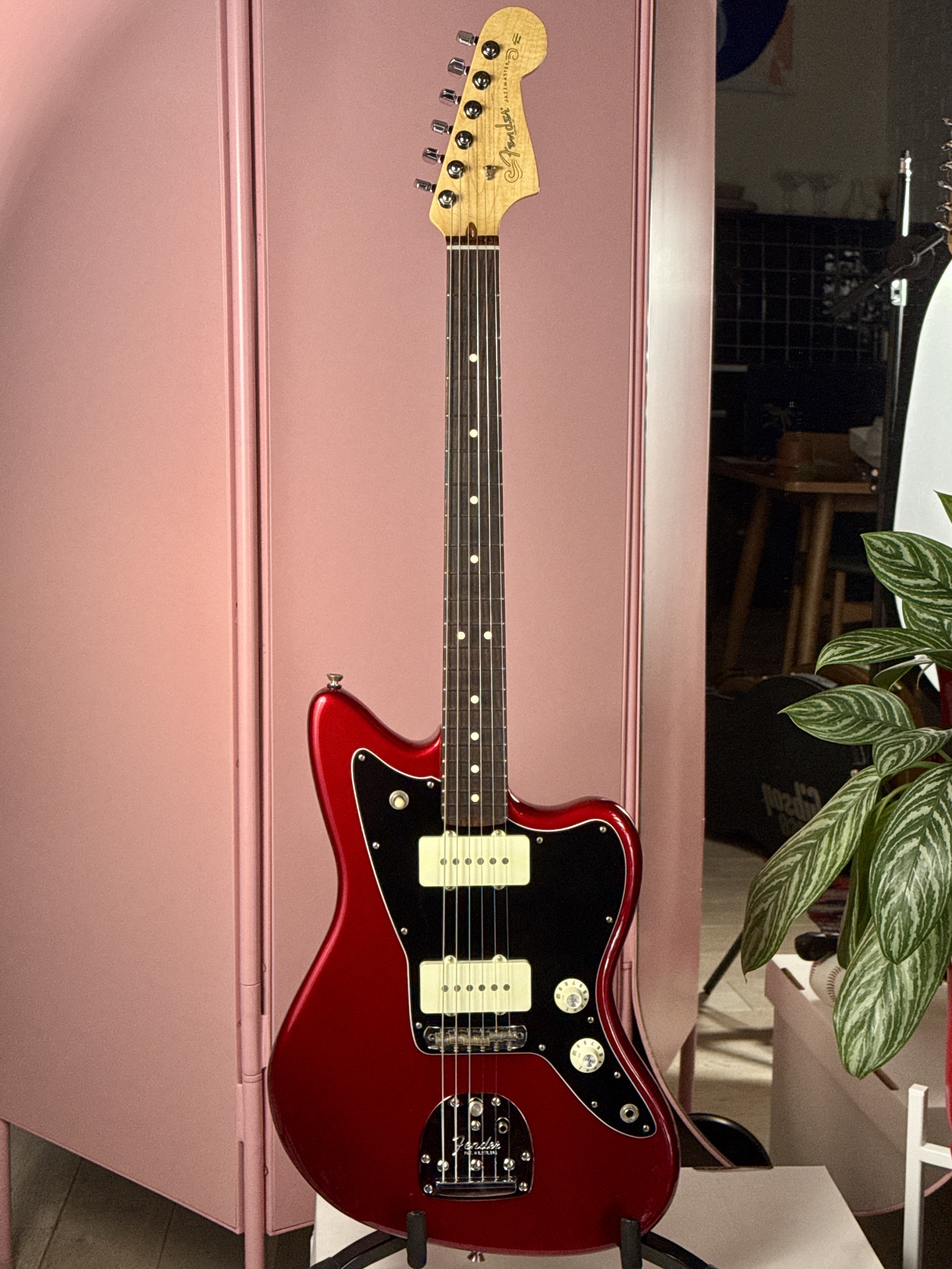Fender American Professional Jazzmaster 2017 Candy Apple Red, электрогитара, фото 2