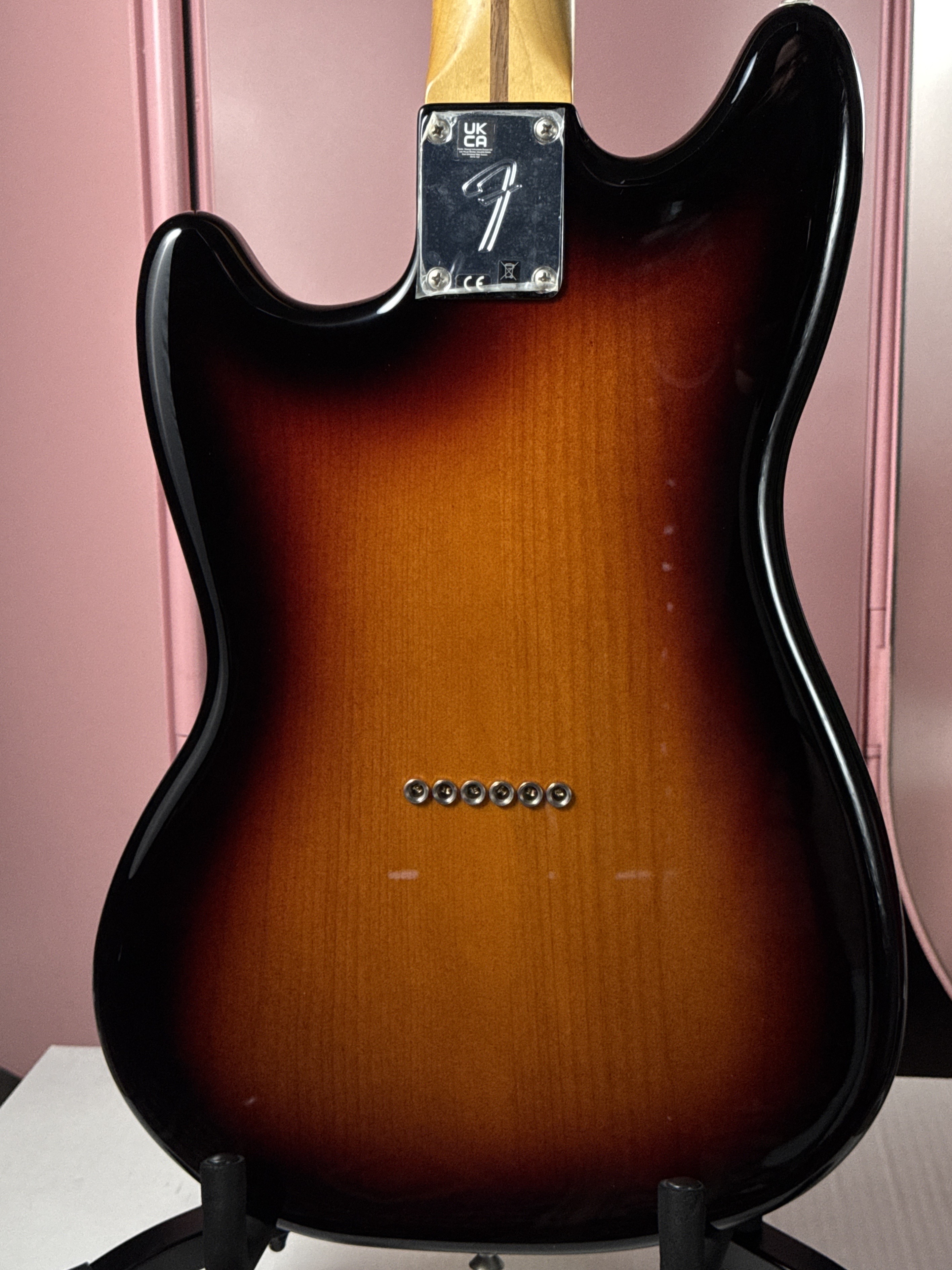 Fender Player II Mustang 2024 3-Tone Sunburst, электрогитара, фото 10