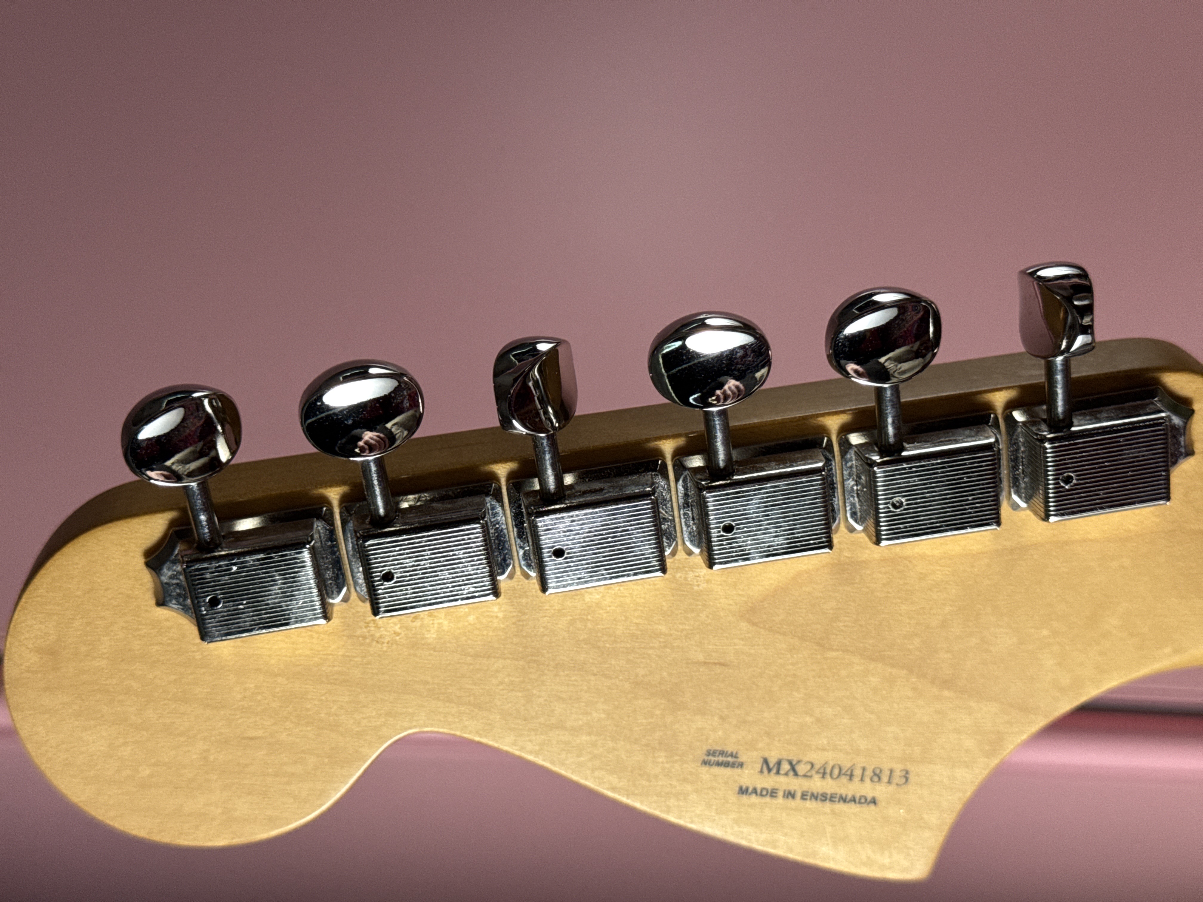 Fender Player II Mustang 2024 3-Tone Sunburst, электрогитара, фото 12