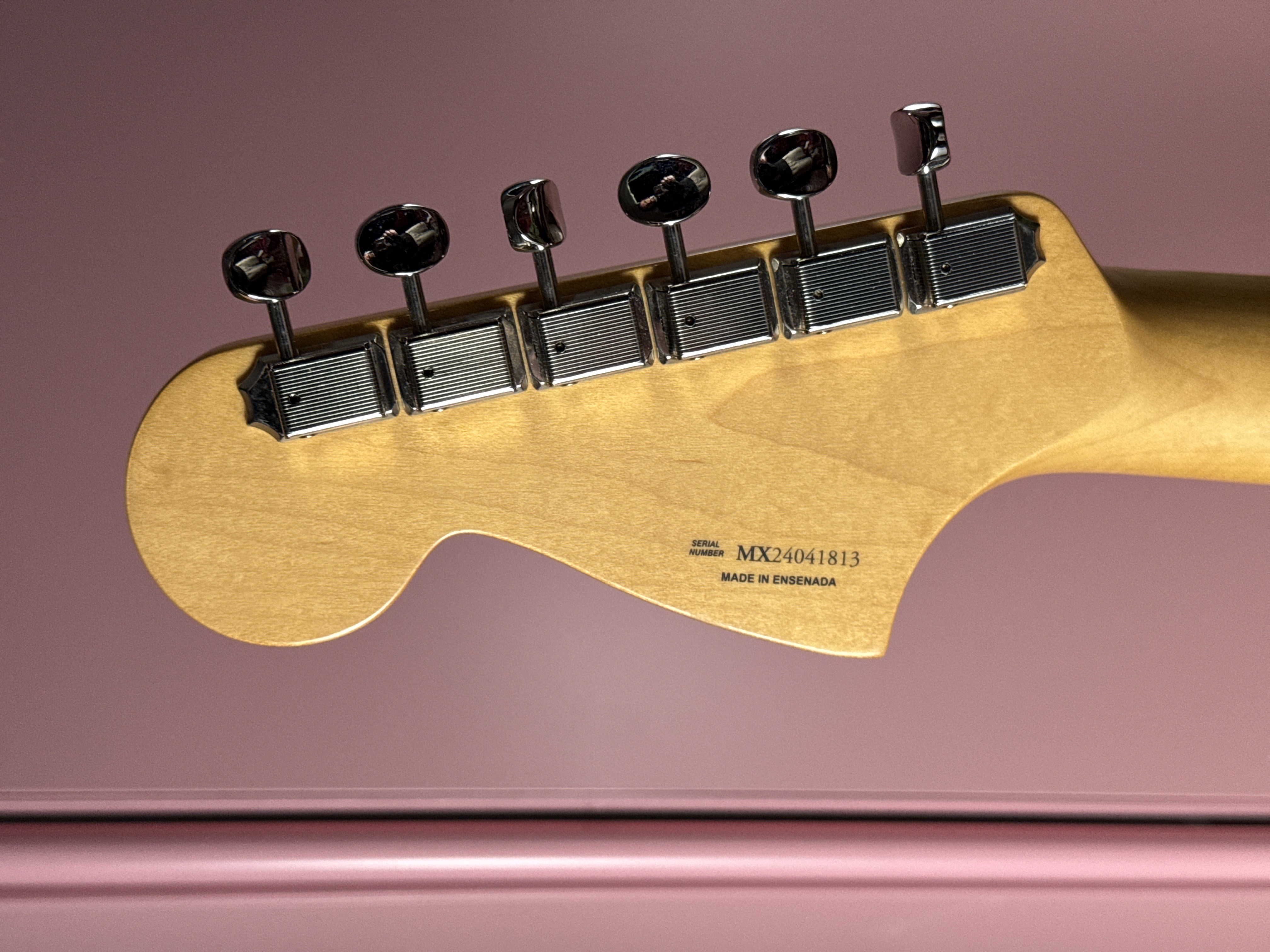 Fender Player II Mustang 2024 3-Tone Sunburst, электрогитара, фото 8