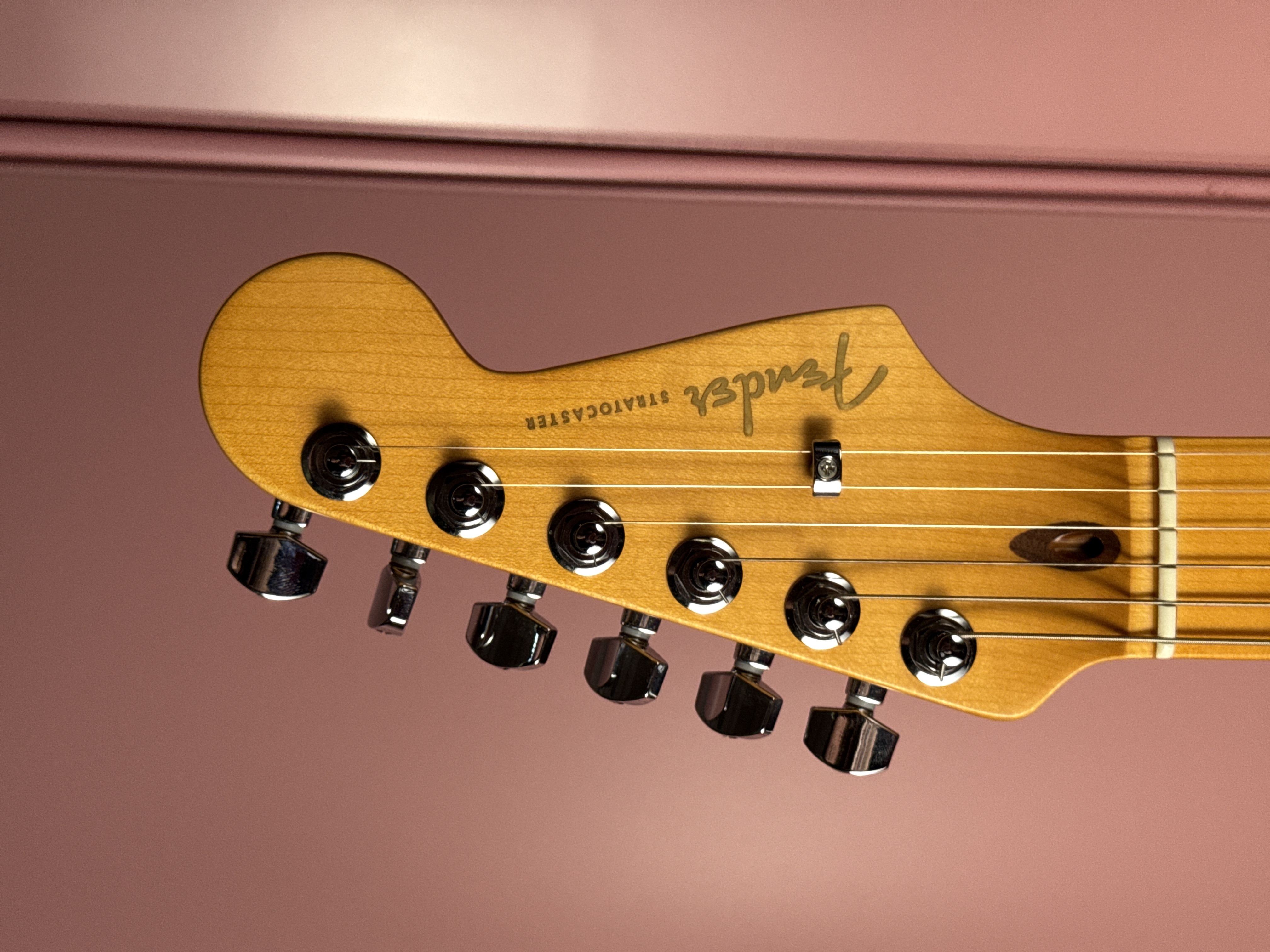 Fender American Ultra II Stratocaster 2024 Solar Flare, электрогитара, фото 3