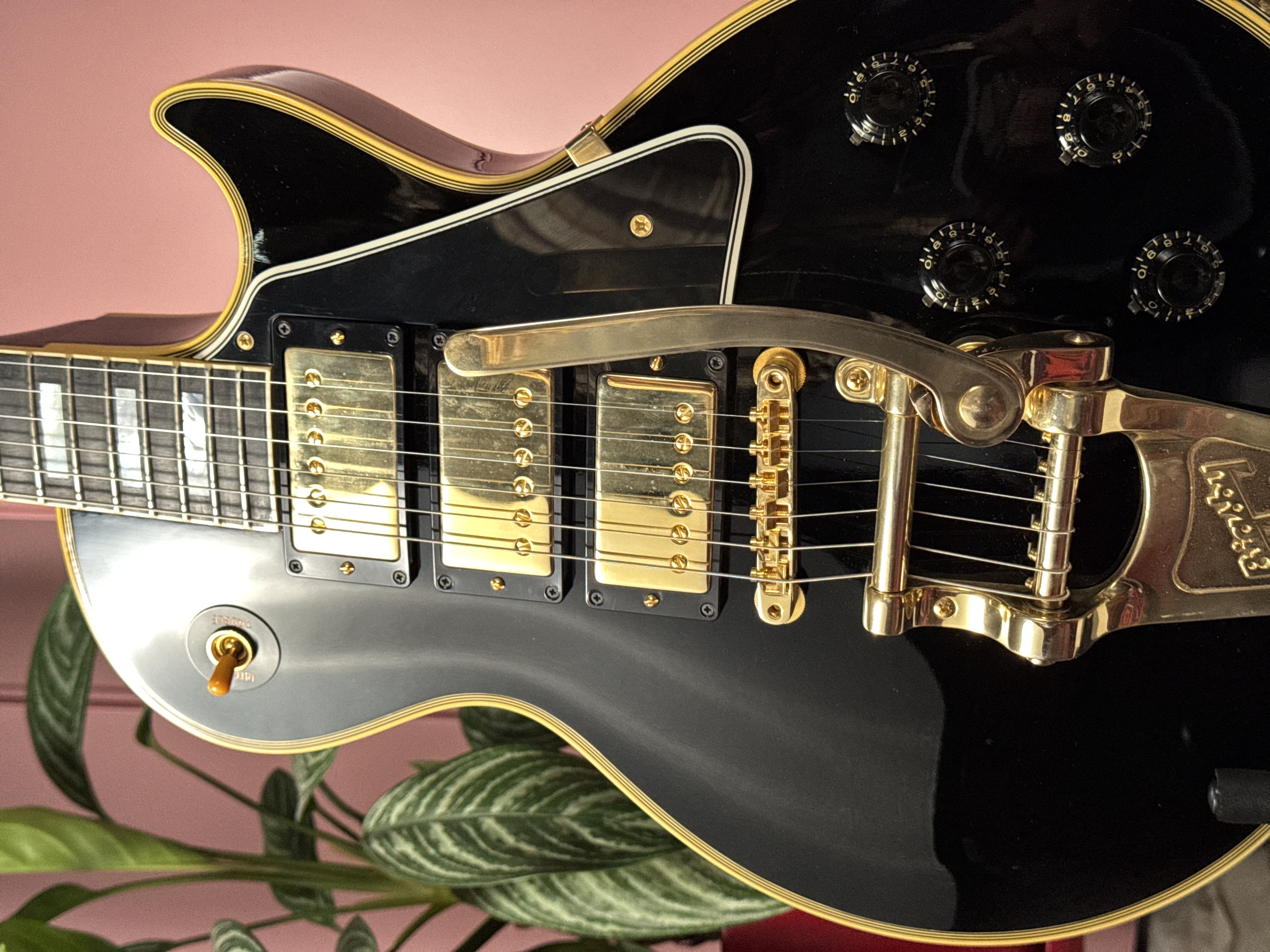 Gibson Les Paul Custom 3 PU Bigsby 2022, электрогитара, фото 6