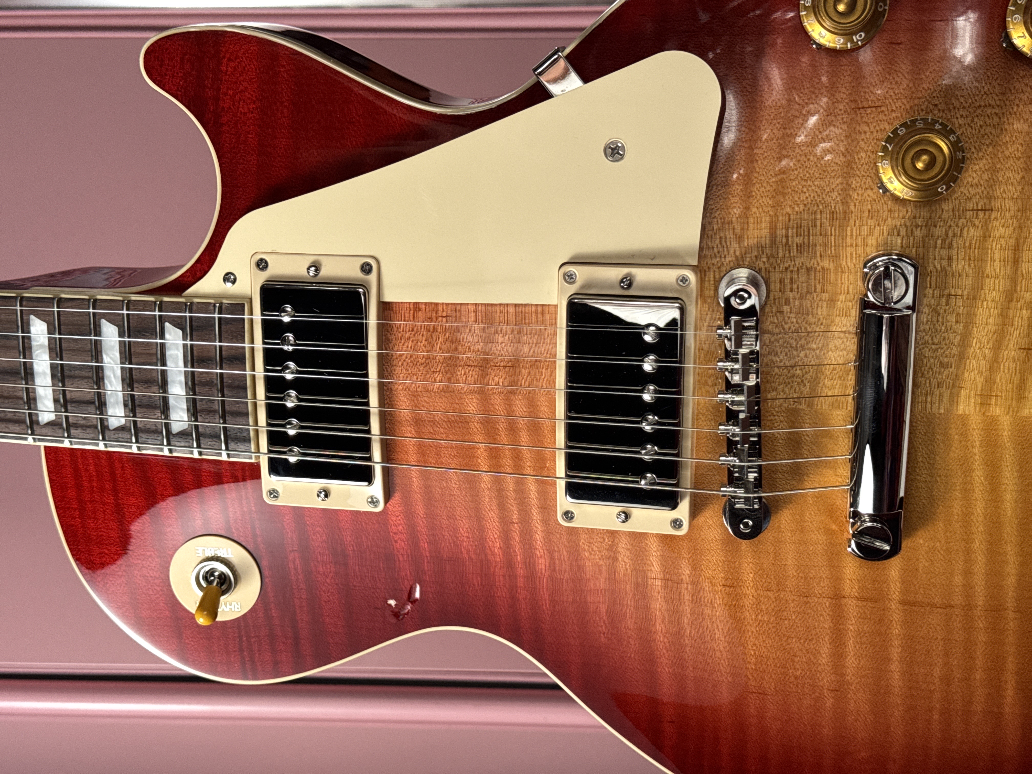 Фигурный кленовый топ Gibson Les Paul Standard 50s