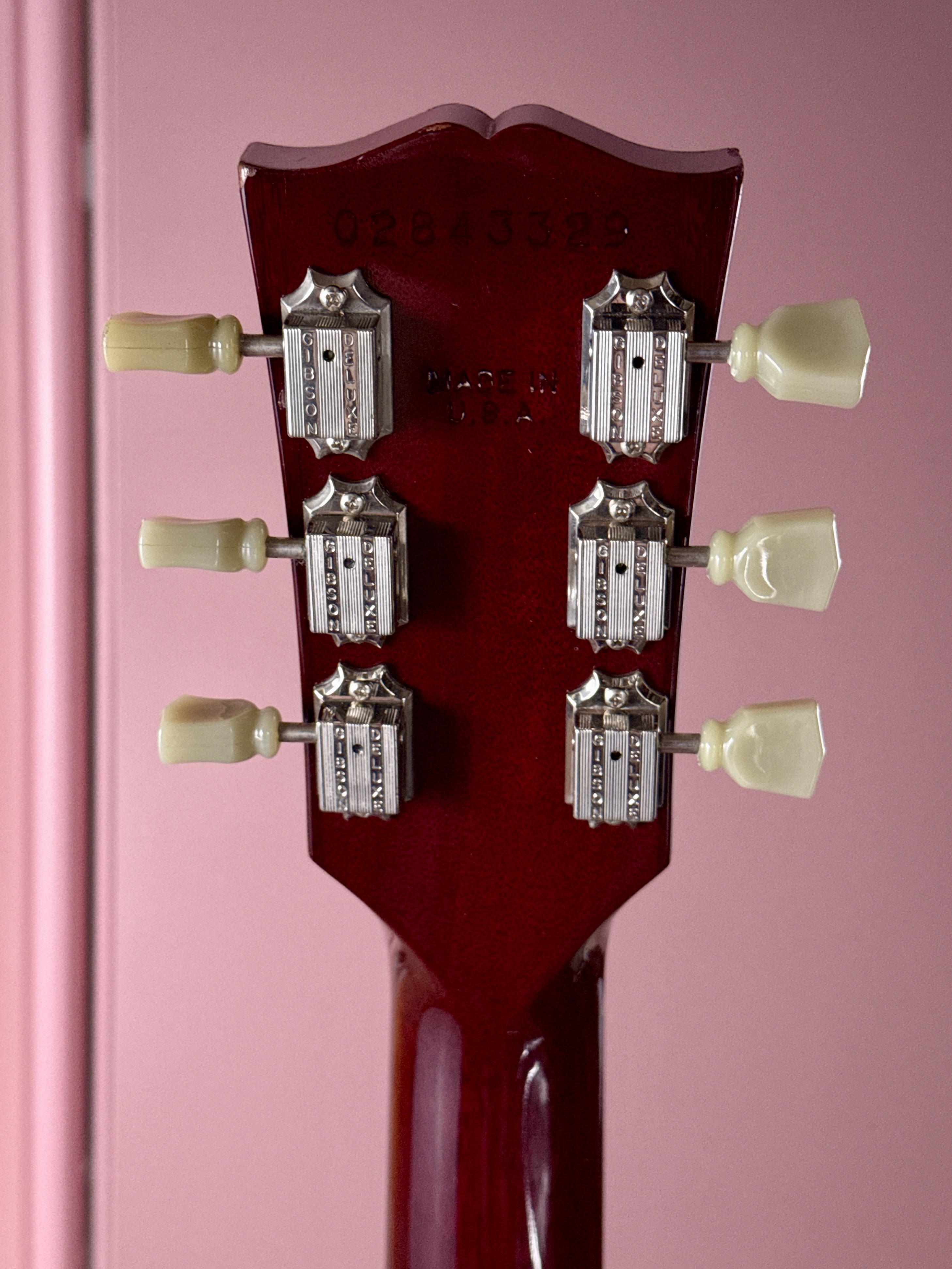 Серийный номер Gibson Les Paul Studio 2003 Wine Red
