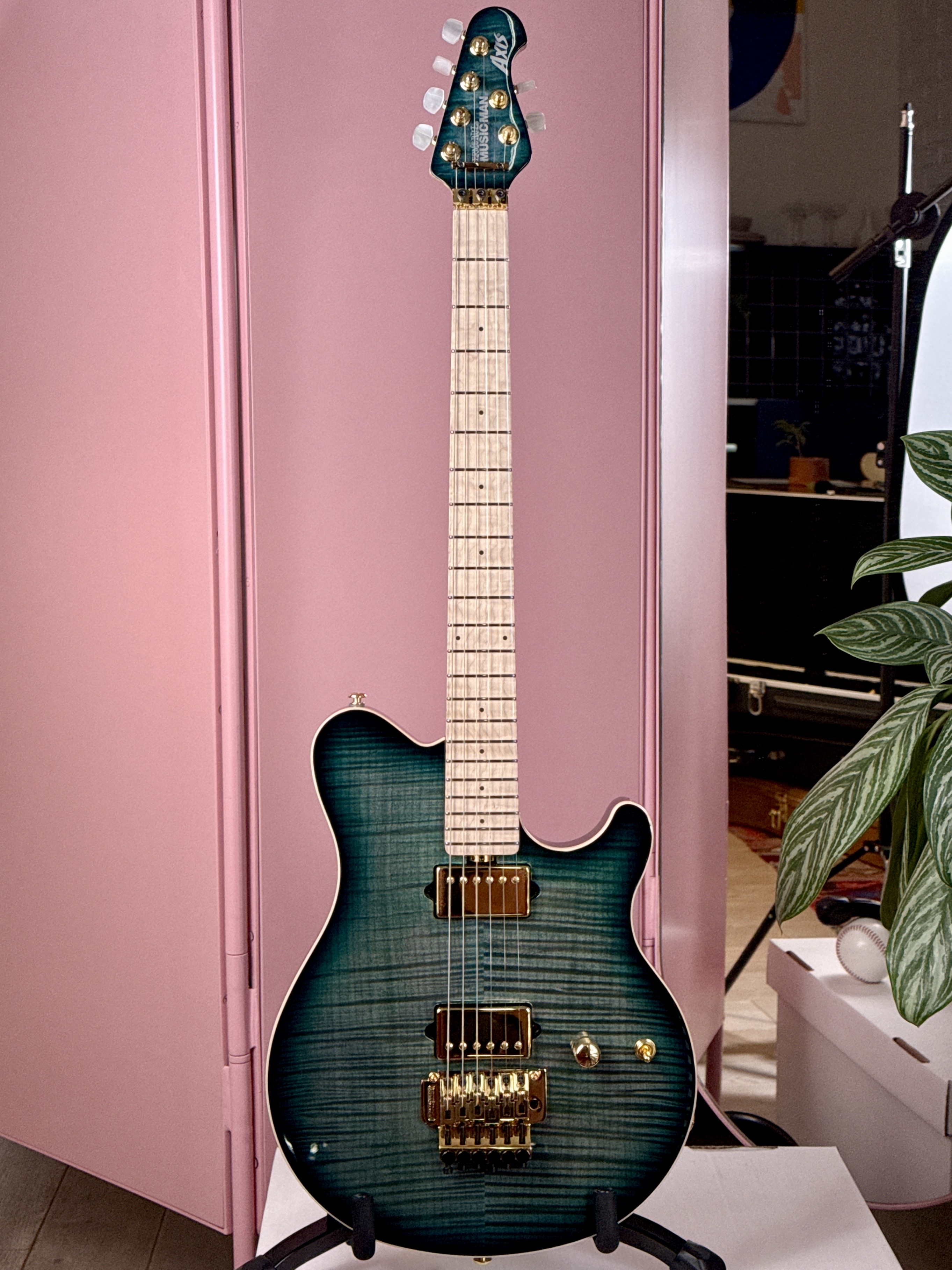 Ernie Ball Music Man Axis BFR 2025 Carian Burst, электрогитара, фото 2