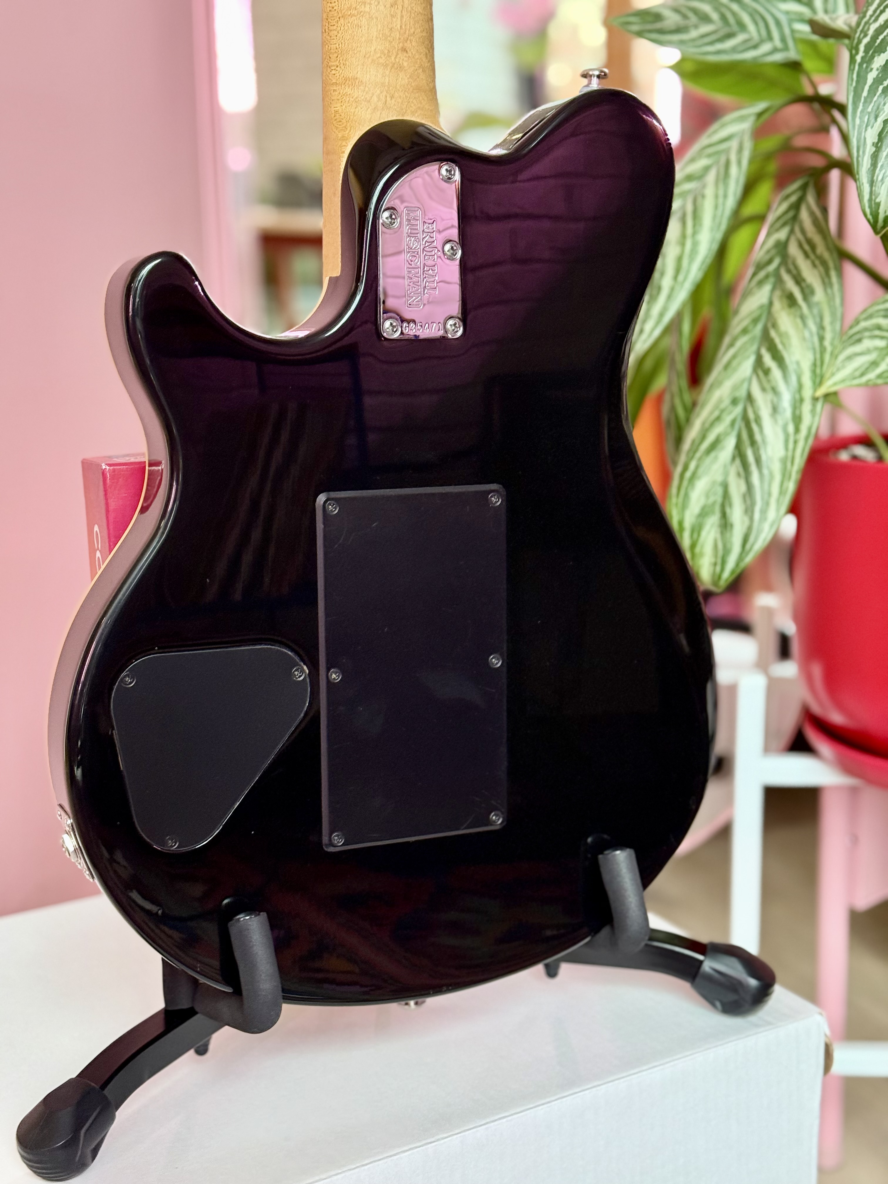 Ernie Ball Music Man Axis 2007 Trans Red, электрогитара, фото 8