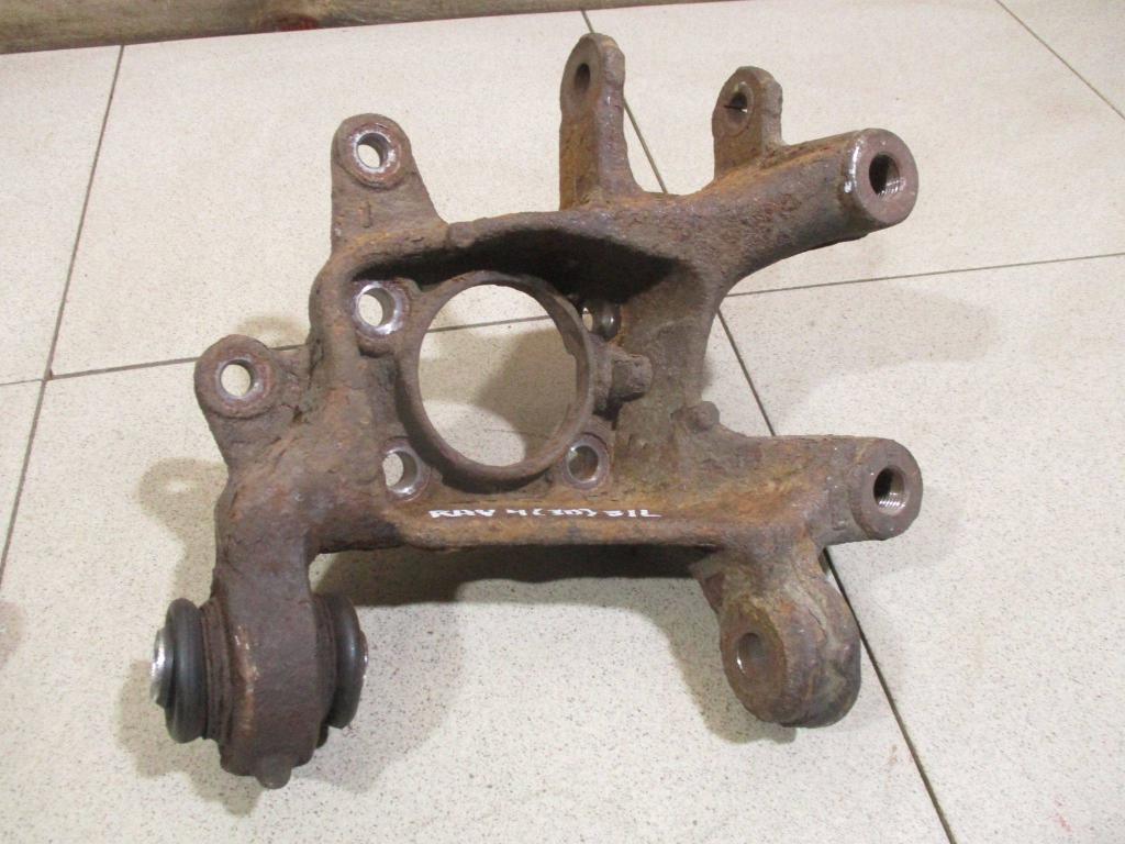 Кулак поворотный задний левый для Toyota RAV4 (XA30) 2005-2012