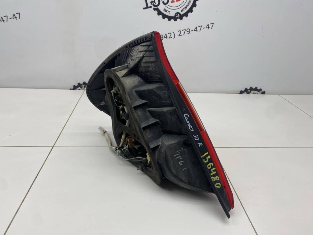 Фонарь задний правый для Toyota Camry XV30 2001-2006