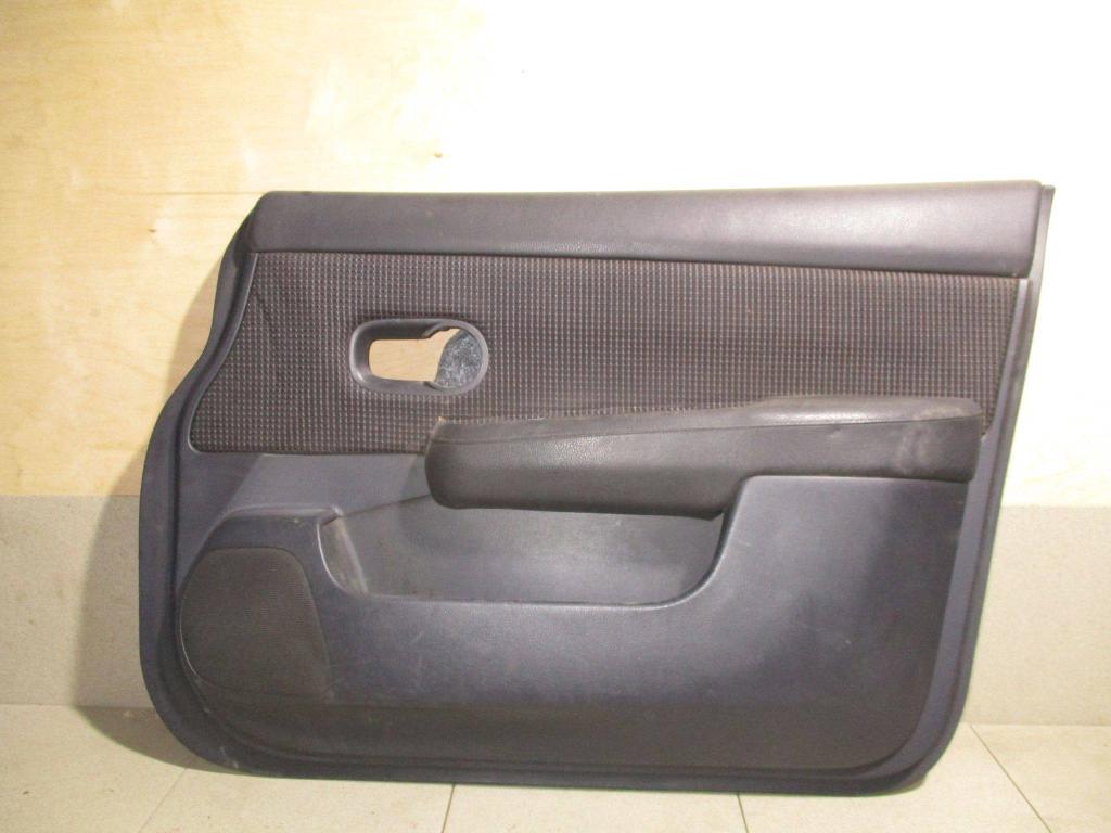 Обшивка двери передней правой для Nissan Tiida (C11) 2004-2014