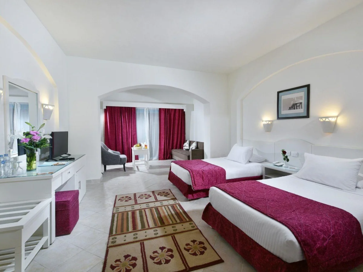 Double or Twin Room with  Sea View  (стандартный двухместный номер с видом на море)