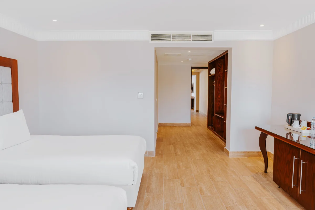 Deluxe Connected Suite upper floor (делюкс семейный номер с видом на бассейн)