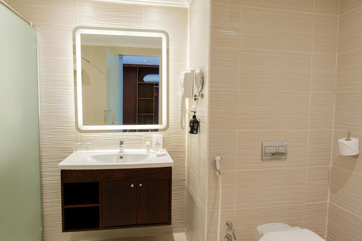 Suite Upper Floor (премьер люкс с видом на бассейн)