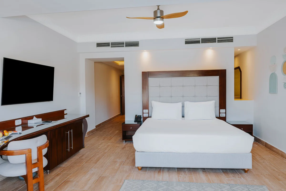 Deluxe Connected Suite upper floor (делюкс семейный номер с видом на бассейн)