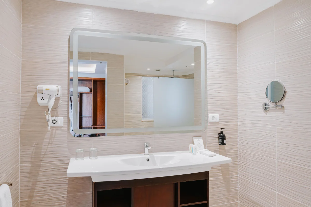Swim up Connected suite front Sea view (премьер семейный номер с видом на море)