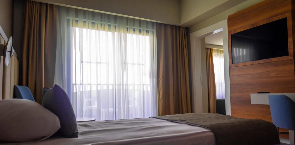 Family Suite Room (стандартный люкс с видом на территорию)