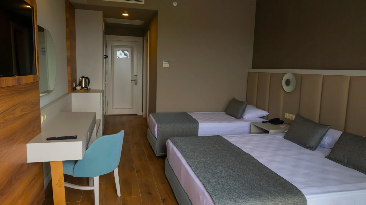 Standart Room (стандартный двухместный номер с видом на территорию)