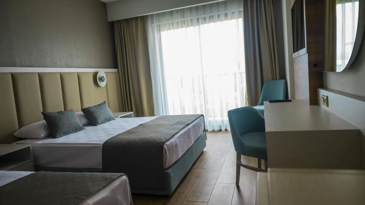 Standart Room (стандартный двухместный номер с видом на территорию)