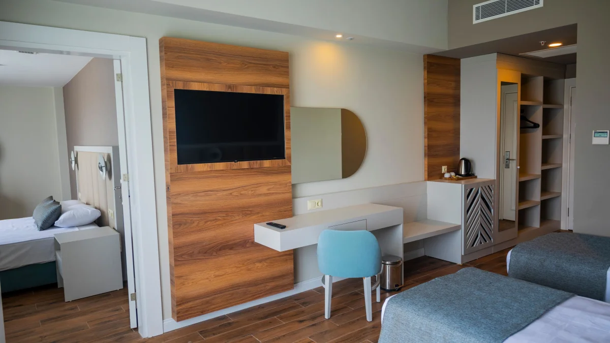 Family Suite Room (стандартный люкс с видом на территорию)