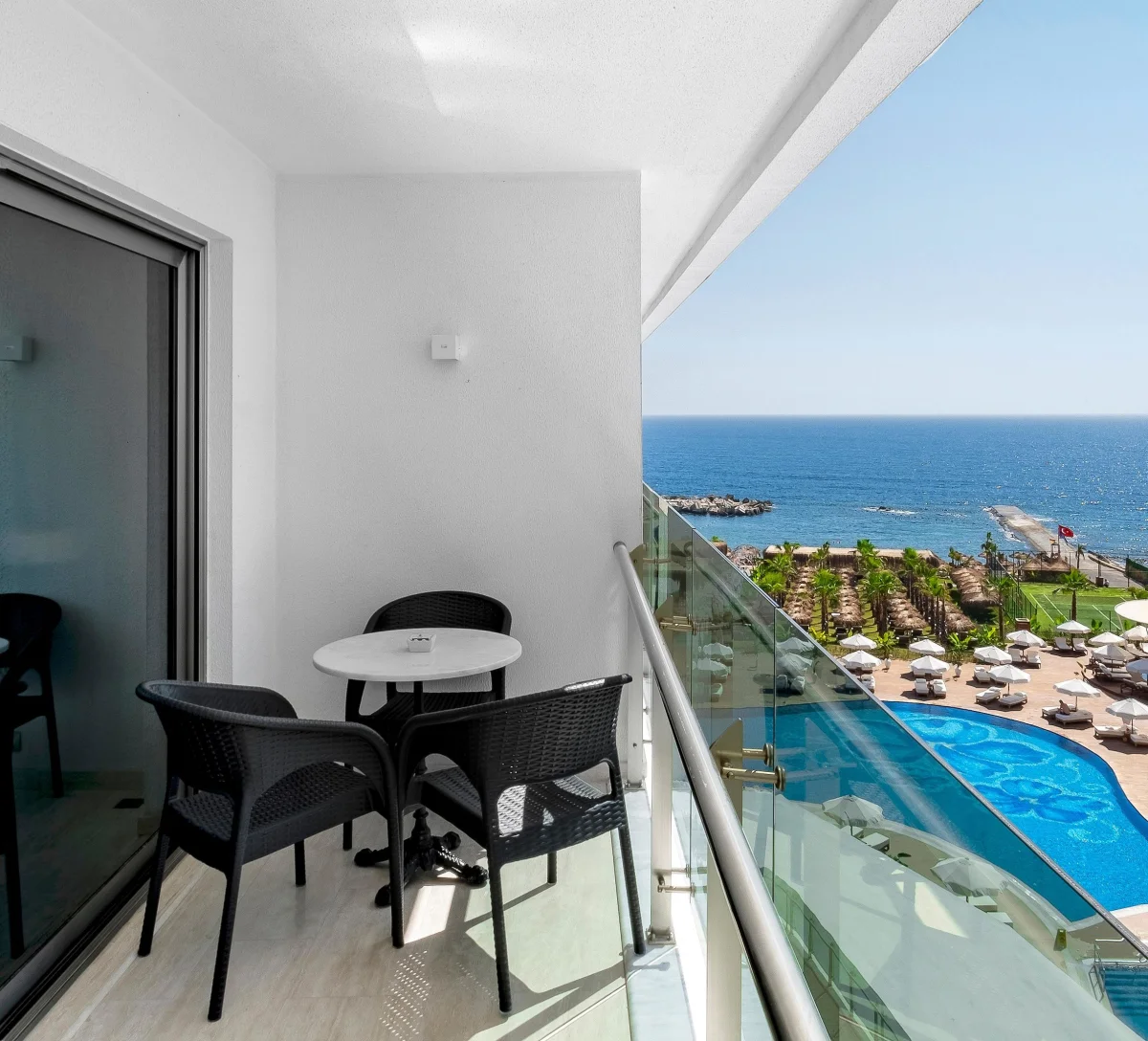 Deluxe Room Sea View (номер)