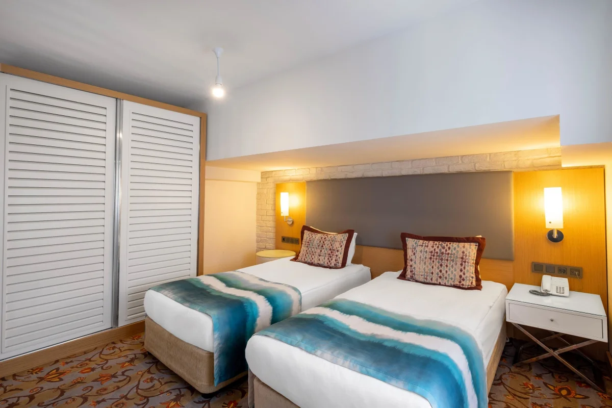 Villa Suite Second Floor (люкс с видом на бассейн)