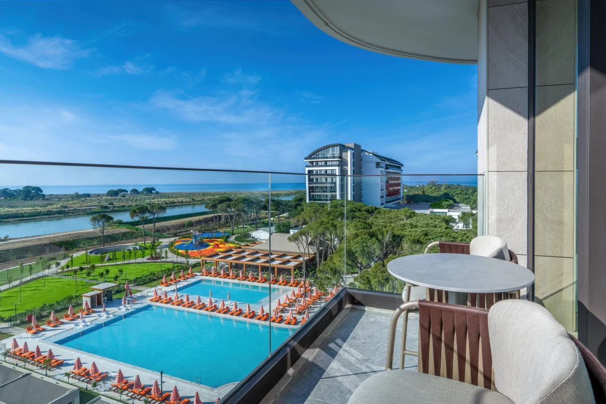 Junior Suit Sea Side (комфорт двухместный номер с видом на море)
