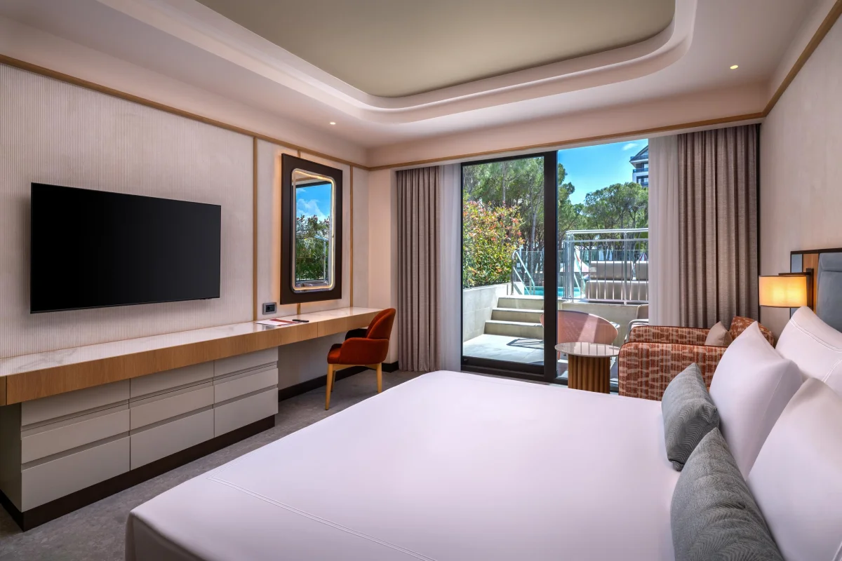Swim Up Deluxe Room (делюкс двухместный номер с видом на сад)