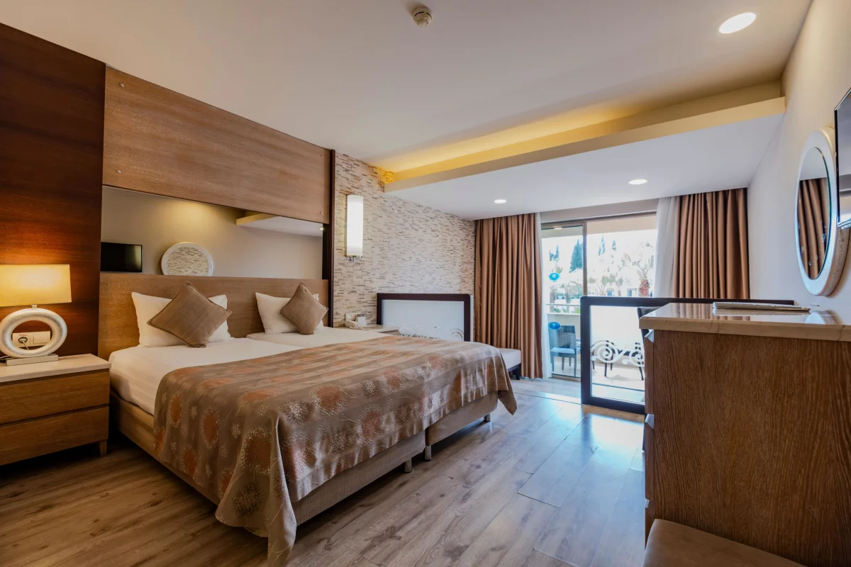 Standard Large Room (стандартный двухместный номер с видом на сад)