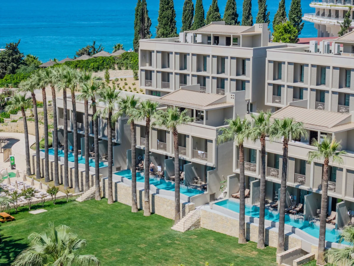 Superior Swim Up Room (супериор двухместный номер с видом на сад)