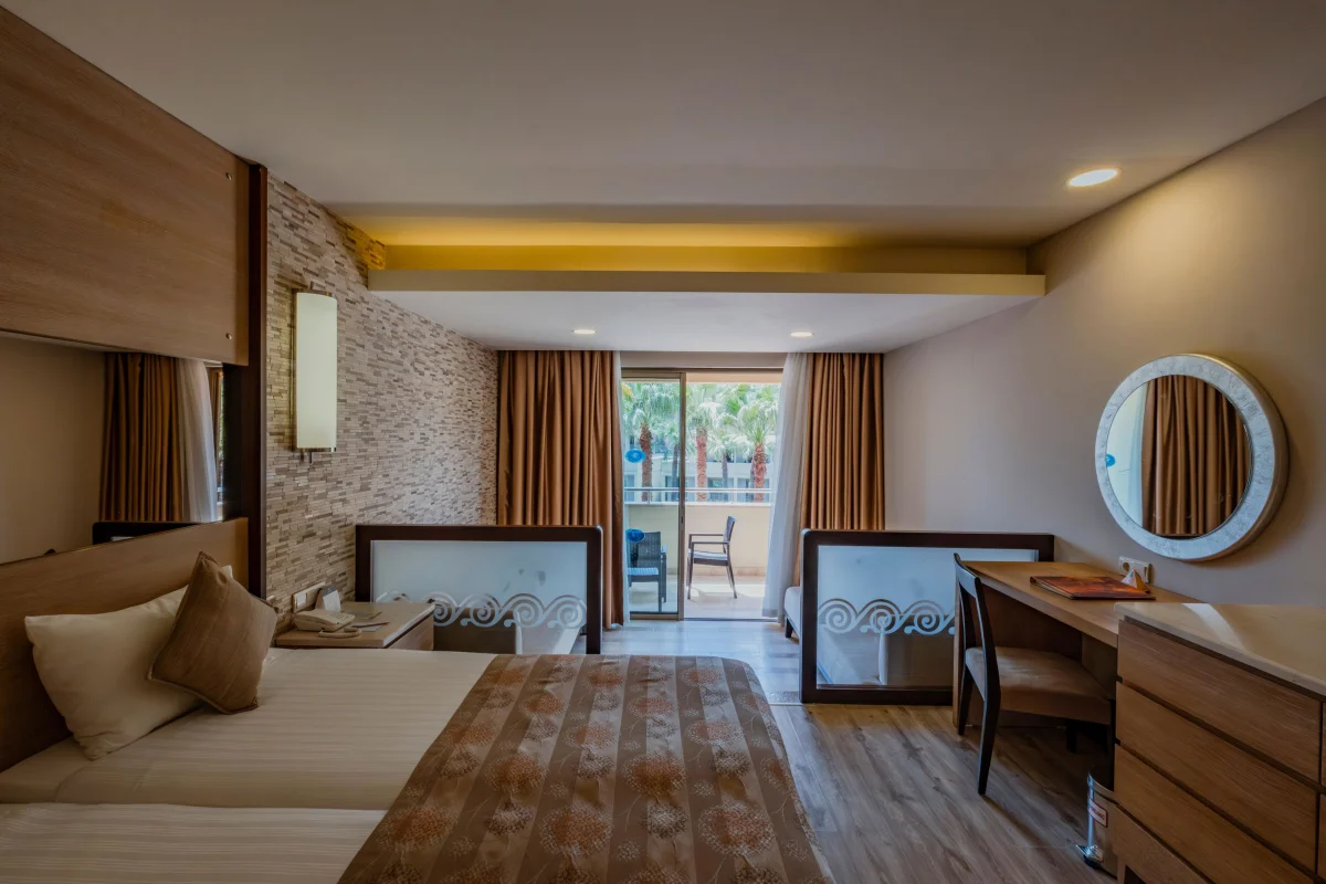 Standard Large Room (стандартный двухместный номер с видом на сад)