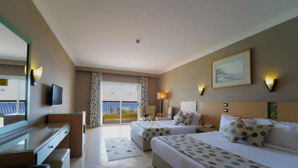 Regal Double or Twin Room   (делюкс двухместный номер с видом на море)