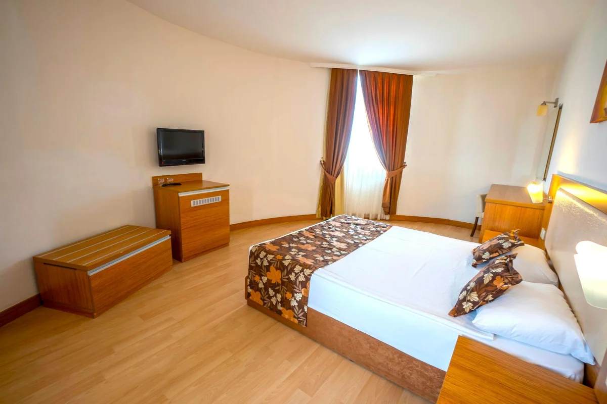Family Rooms (Interconnecting) (гранд семейный номер с видом на территорию)