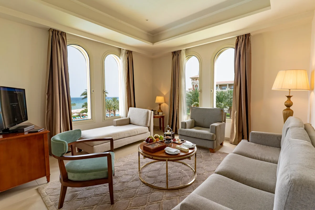 Ambassador Sea View Suite – 2 Bedrooms (номер)