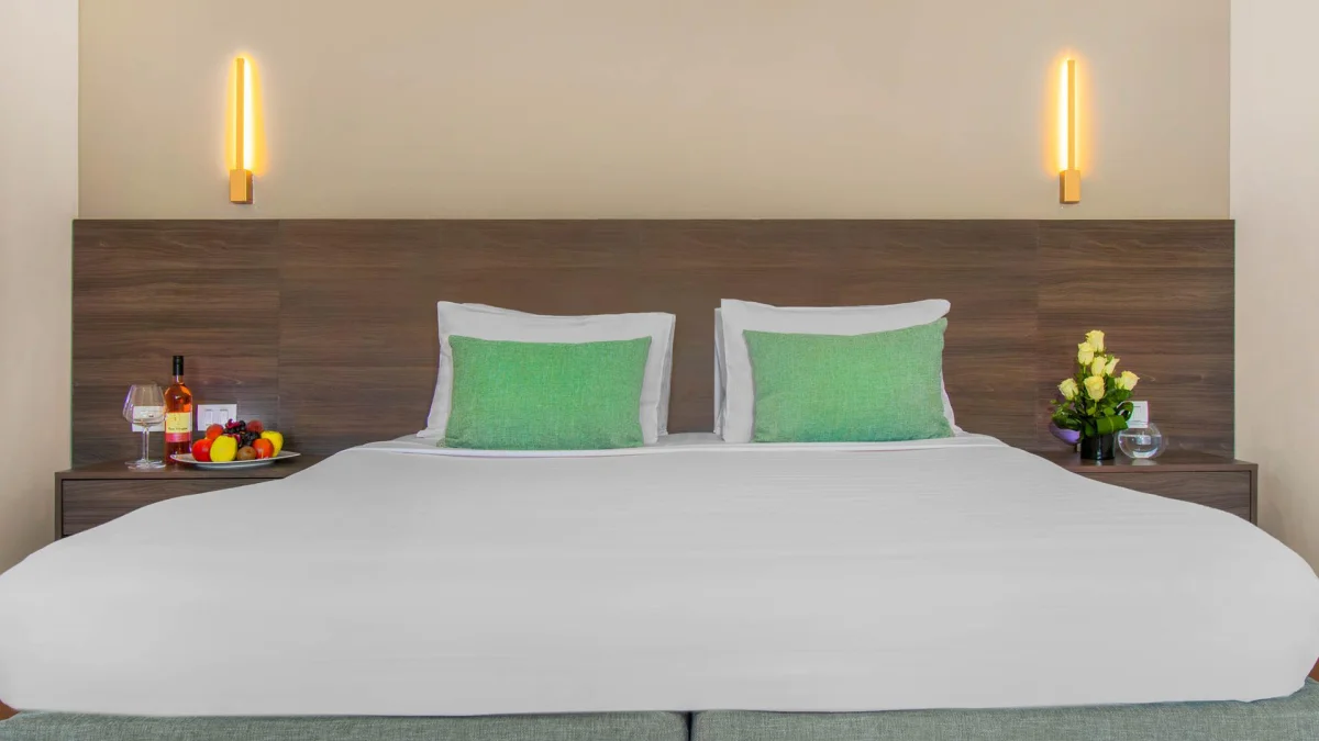 Oasis Queen or Twin Room Partial Sea Garden View (двухместный номер с видом на море)