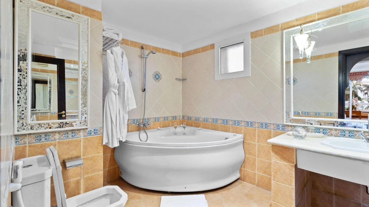 Harem Deluxe Queen or Twin Room Pool & Garden View (двухместный номер с видом на море)
