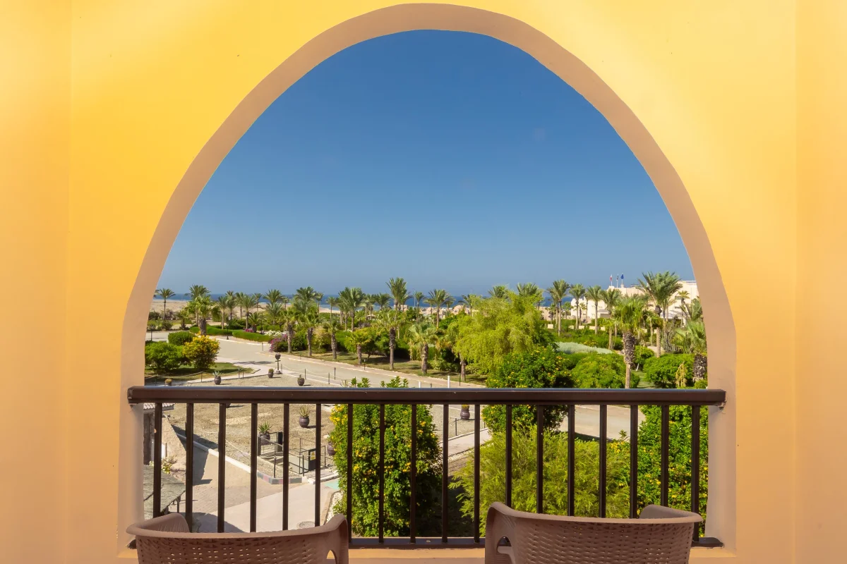 Flamenco Resort (стандартный двухместный номер с видом на бассейн)