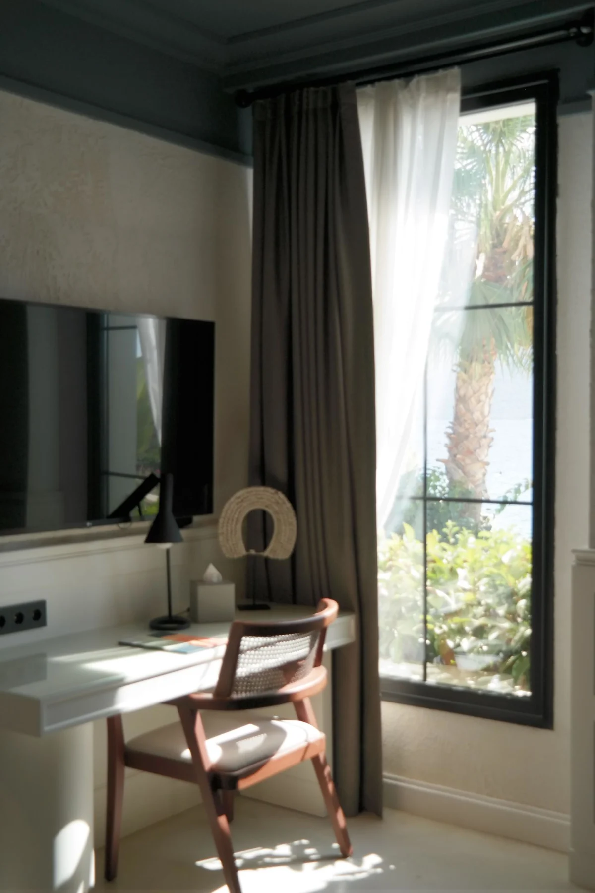 One Bedroom Beachfront Suite (люкс с видом на море)