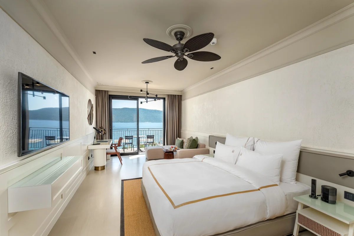 Deluxe Balcony Sea View Room (делюкс двухместный номер с видом на море)