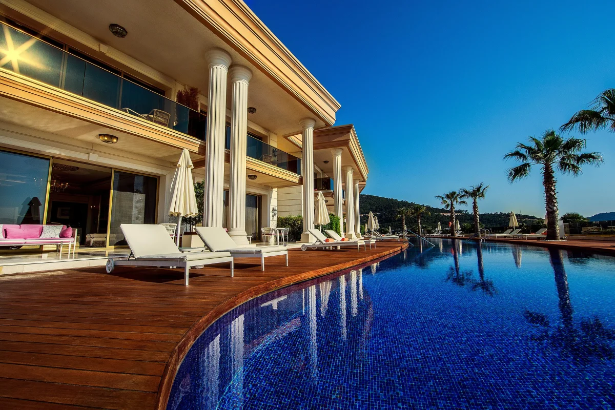DELUXE ROOM SWIM UP SEA VIEW (делюкс двухместный номер с видом на море)