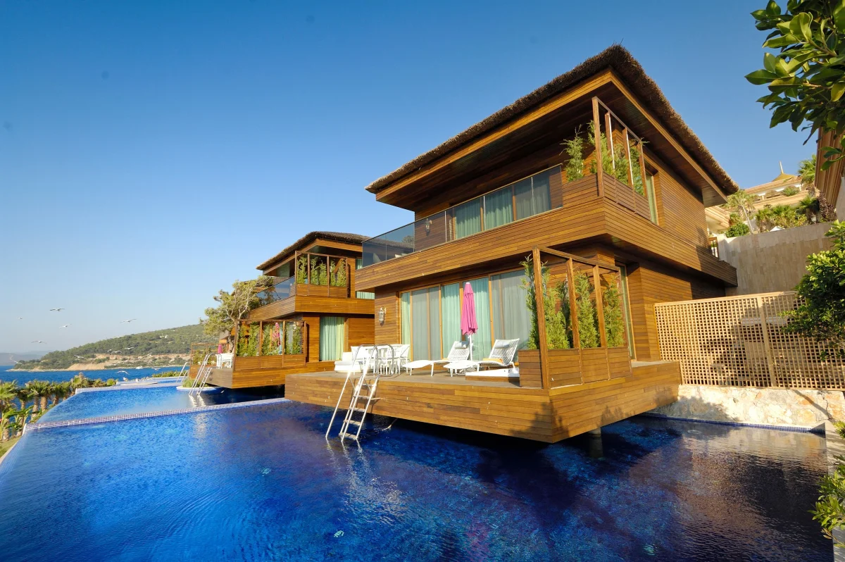 MALDIVIAN VILLA (четырёхместный номер с прямым видом на море)