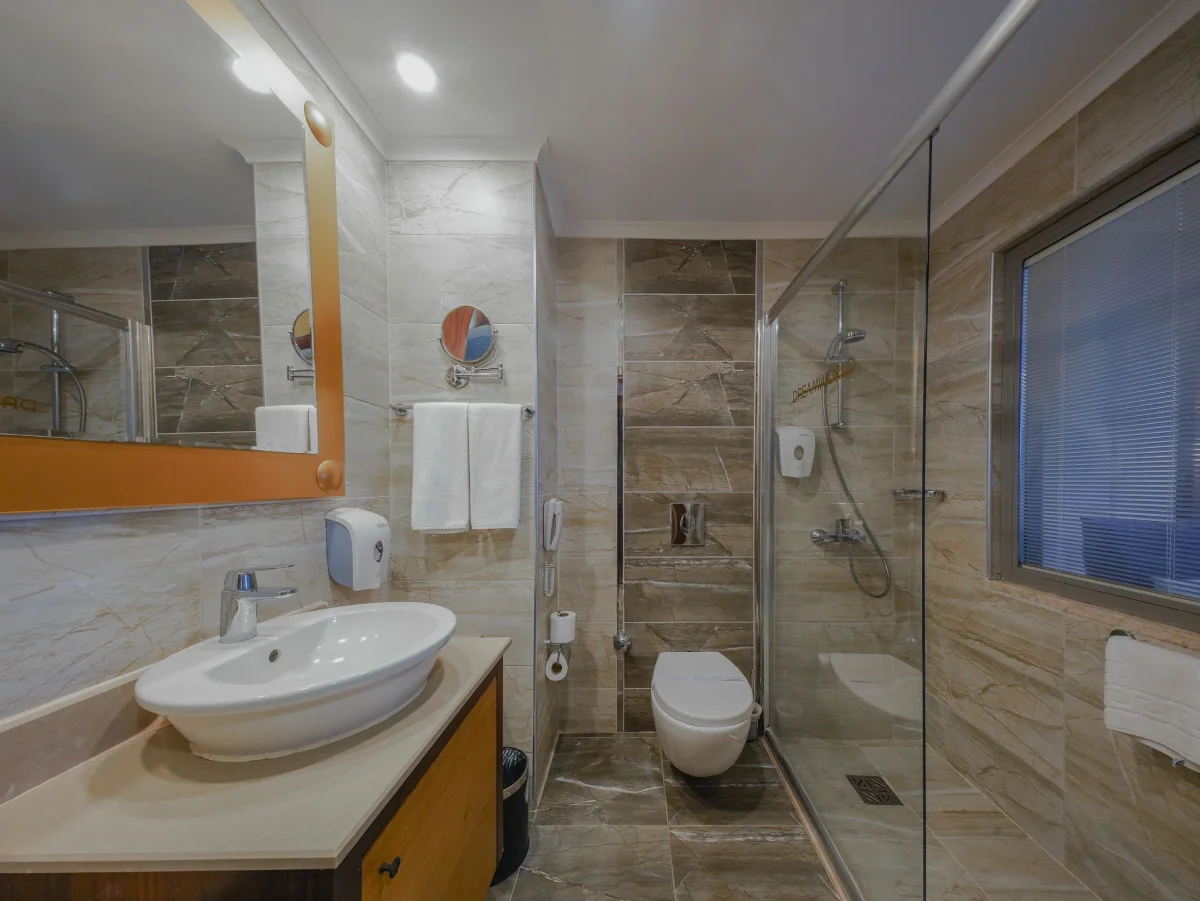 Standart Room  (стандартный двухместный номер с видом на территорию)