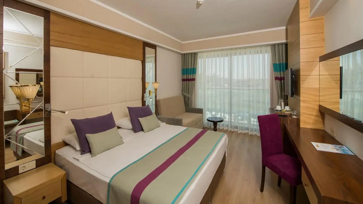 Family Room 1 bathroom (стандартный семейный номер с видом на территорию)