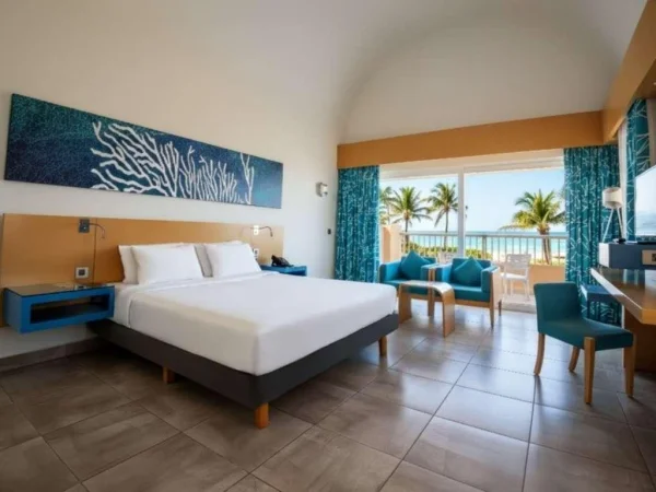 	STANDARD ROOM WITH 1 QUEEN-SIZE BED SEA VIEW (стандартный двухместный номер с видом на море)